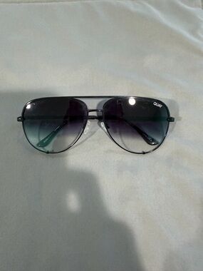 QUAY High Key Sunglasses Black Fade